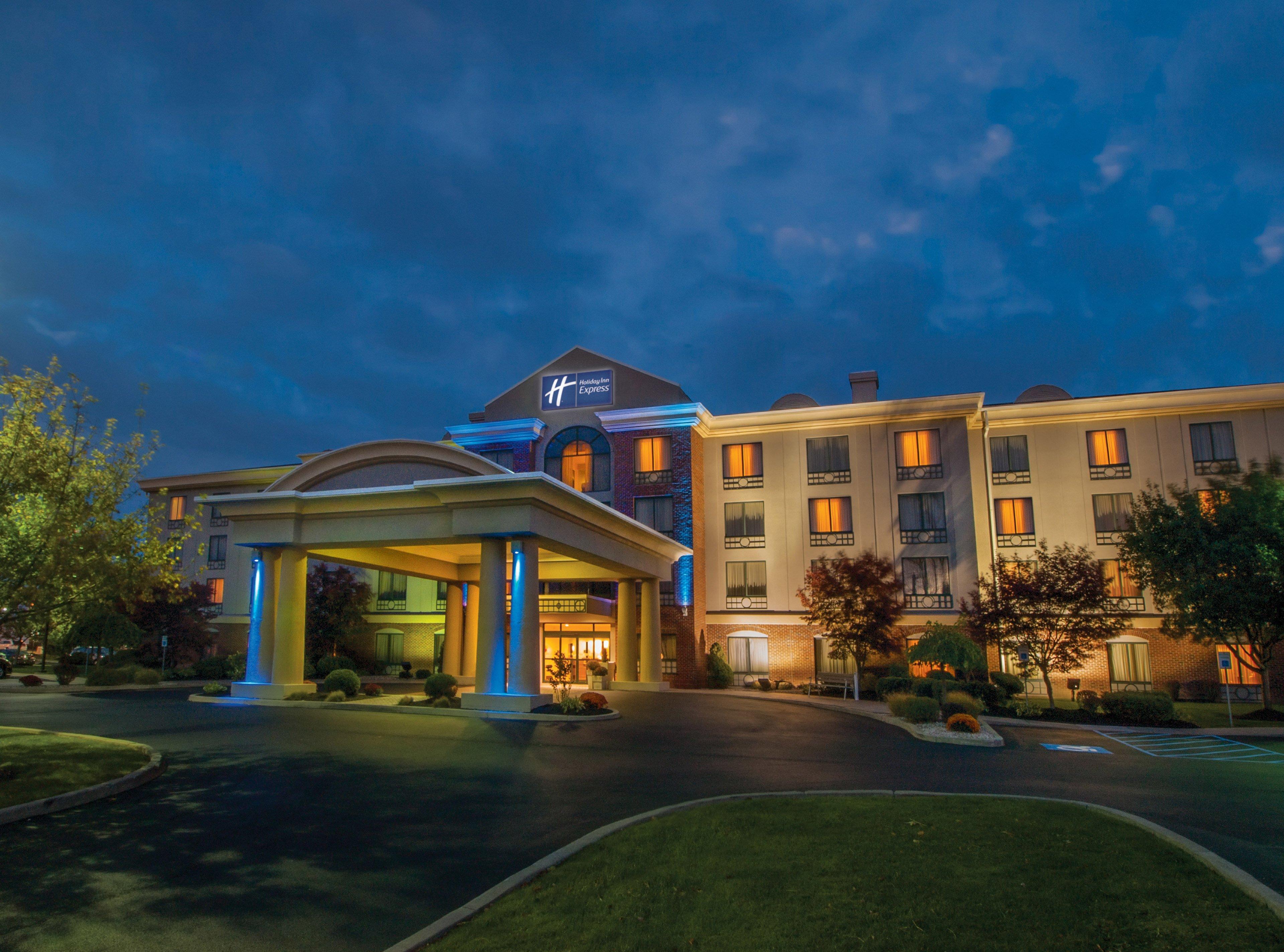 Holiday Inn Express & Suites Buffalo Airport, An Ihg Hotel Cheektowaga Exterior photo