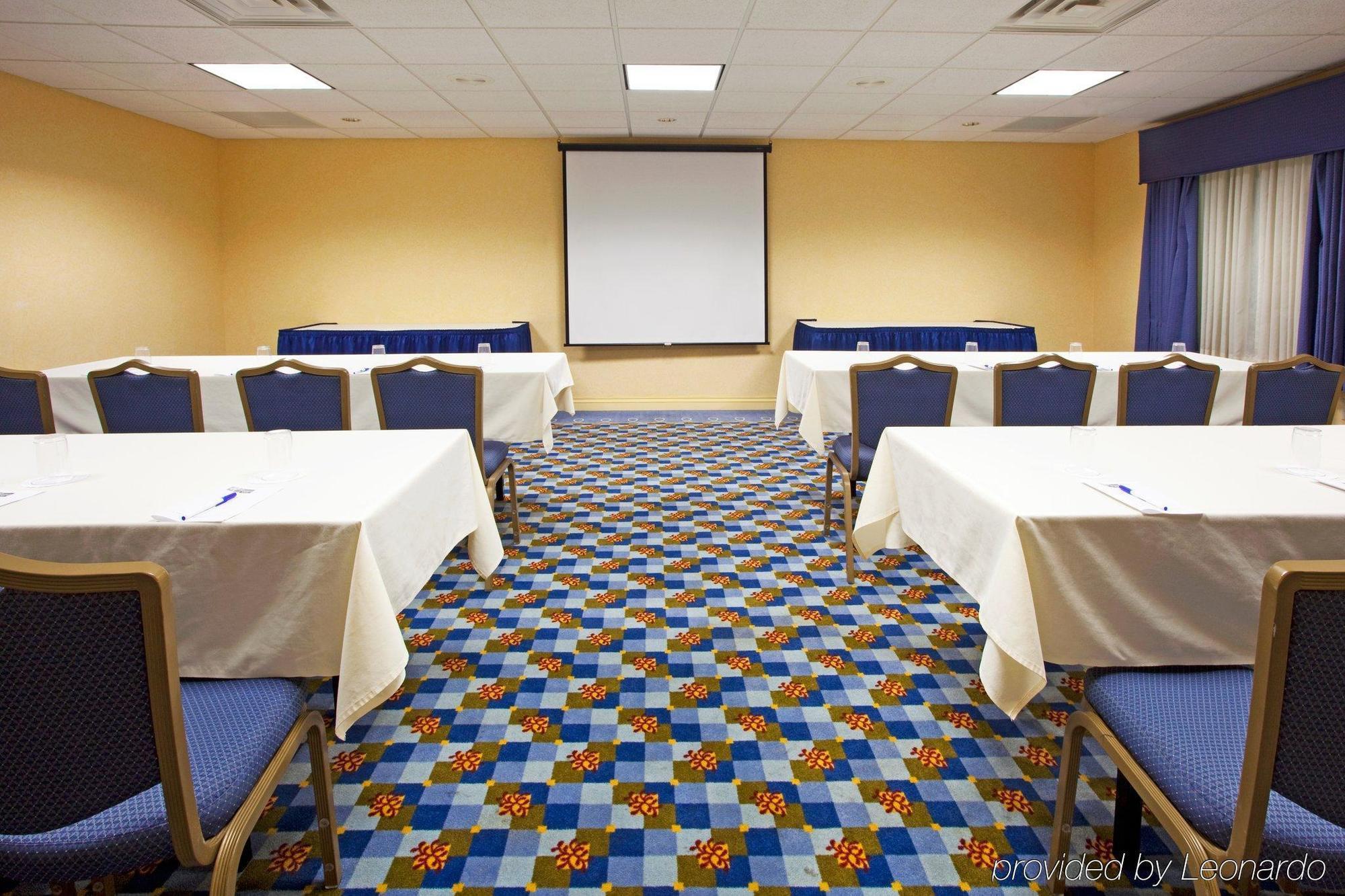 Holiday Inn Express & Suites Buffalo Airport, An Ihg Hotel Cheektowaga Facilities photo